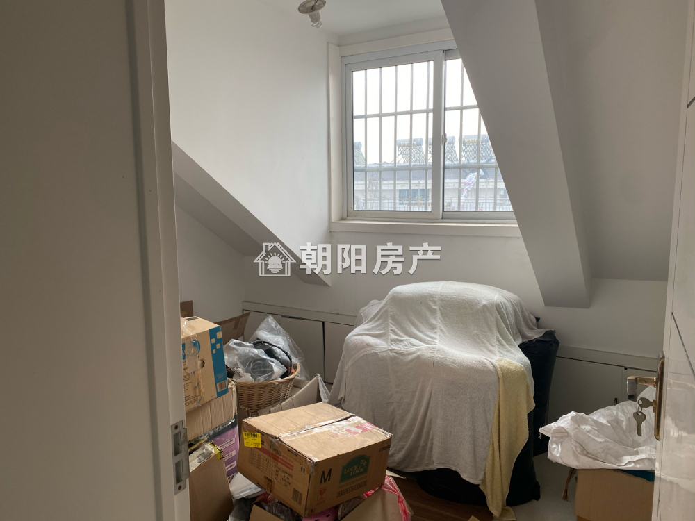 卧龙山庄东区 112平 南向精装三室 满五唯一