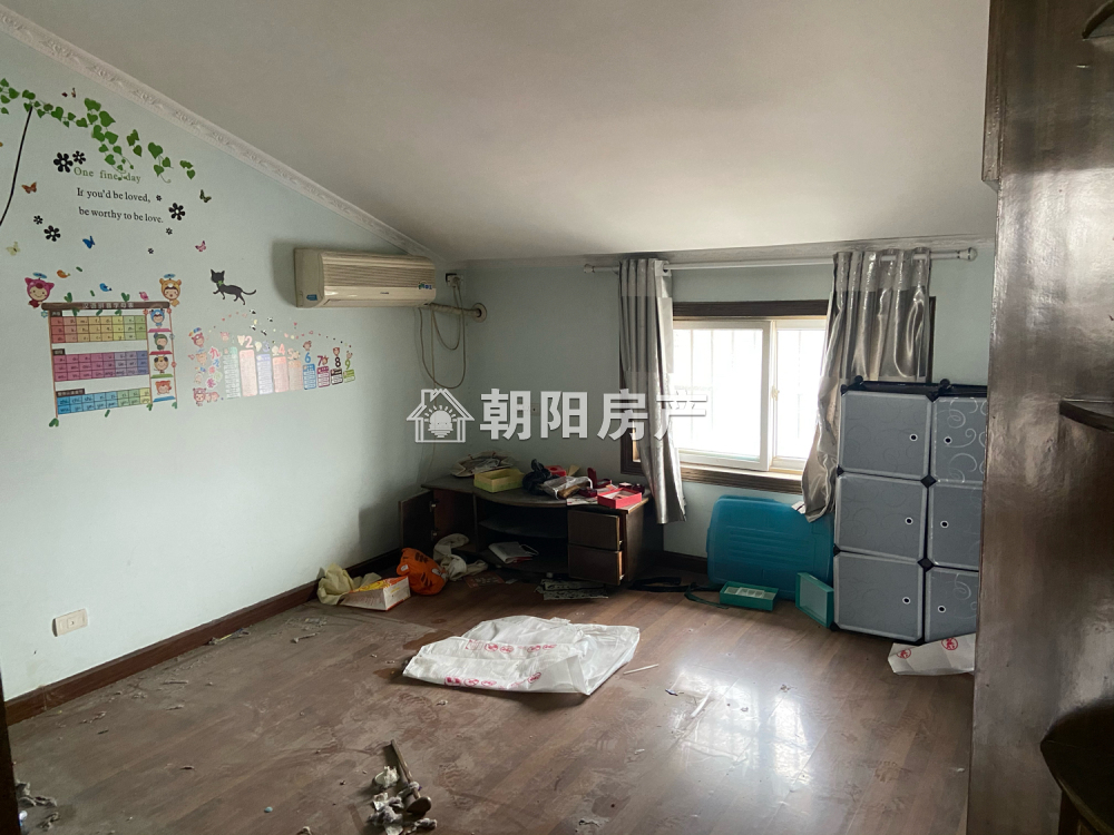 金色家园 146平 南向四室二厅 满五唯一 交通便利 普装