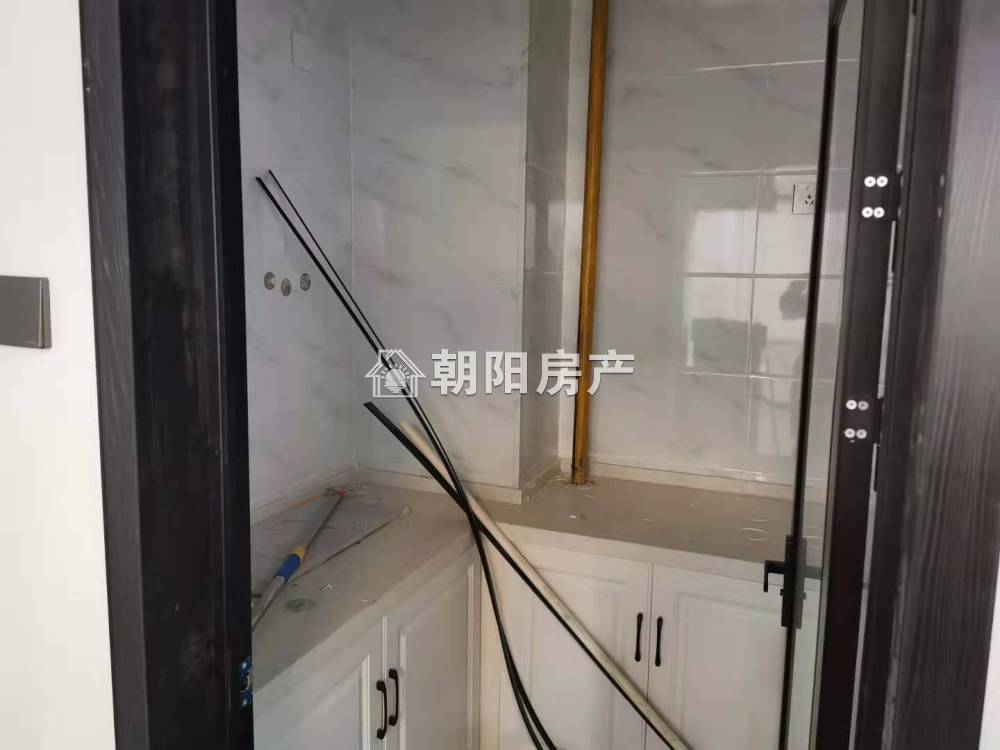 万茂华府 36平 南向精装一室 学区房 采光好
