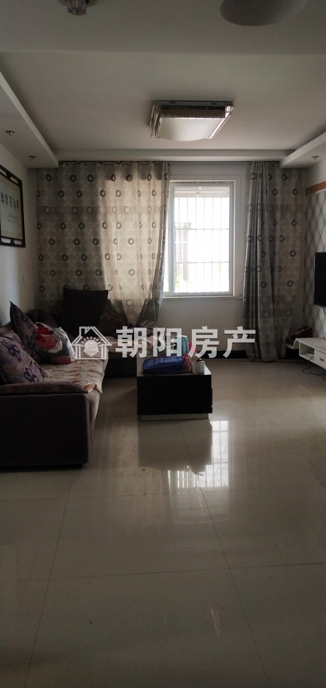东风小区 128平 南向精装三居 满两年 交通便利