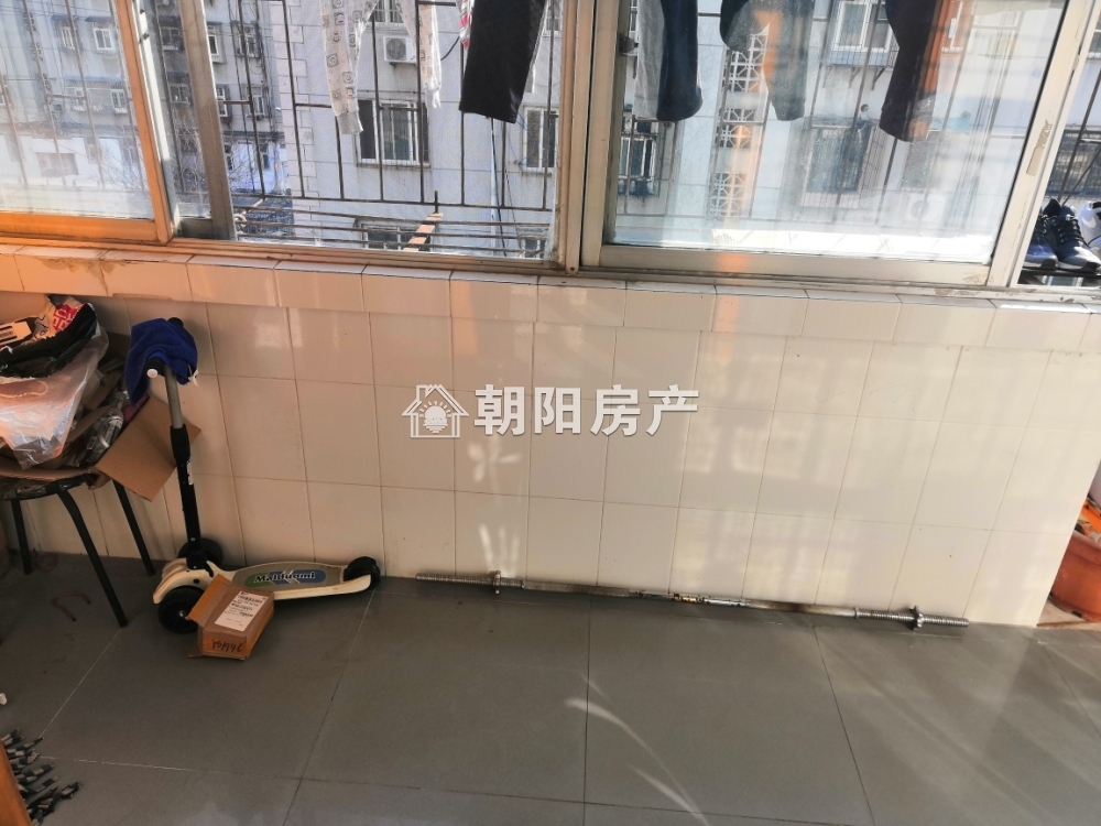 华声苑 131平 南向大三居 满两年 学区房 交通便利
