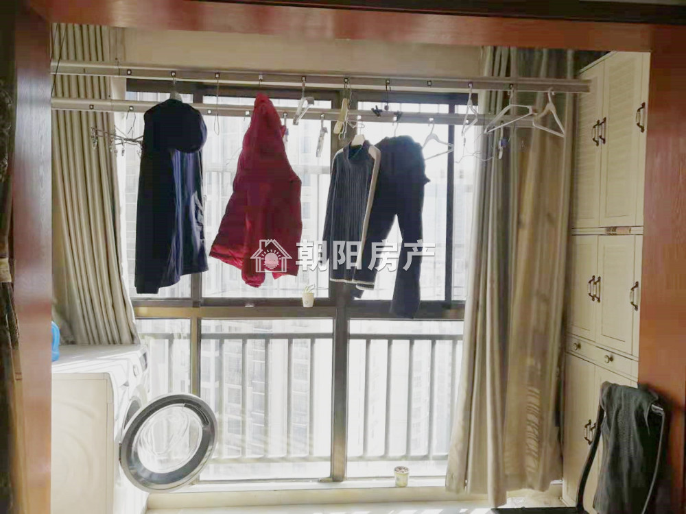 云景豪庭92平精装两室南北通透学区房交通便利