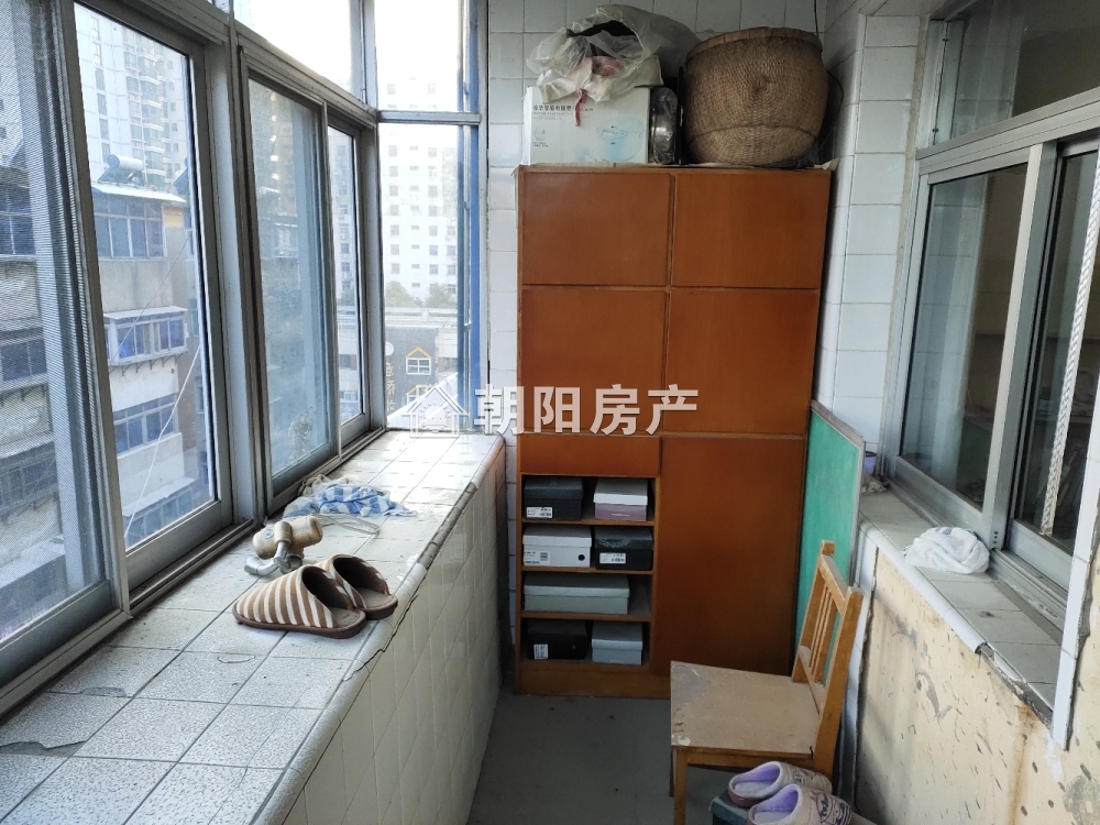 朝阳村 81平 朝南简装两室 学区采光好