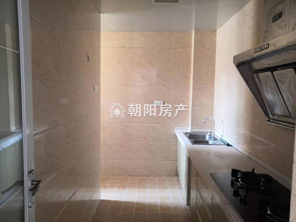 西湖春天 146平 朝南三居双卫 环境好 配套齐全