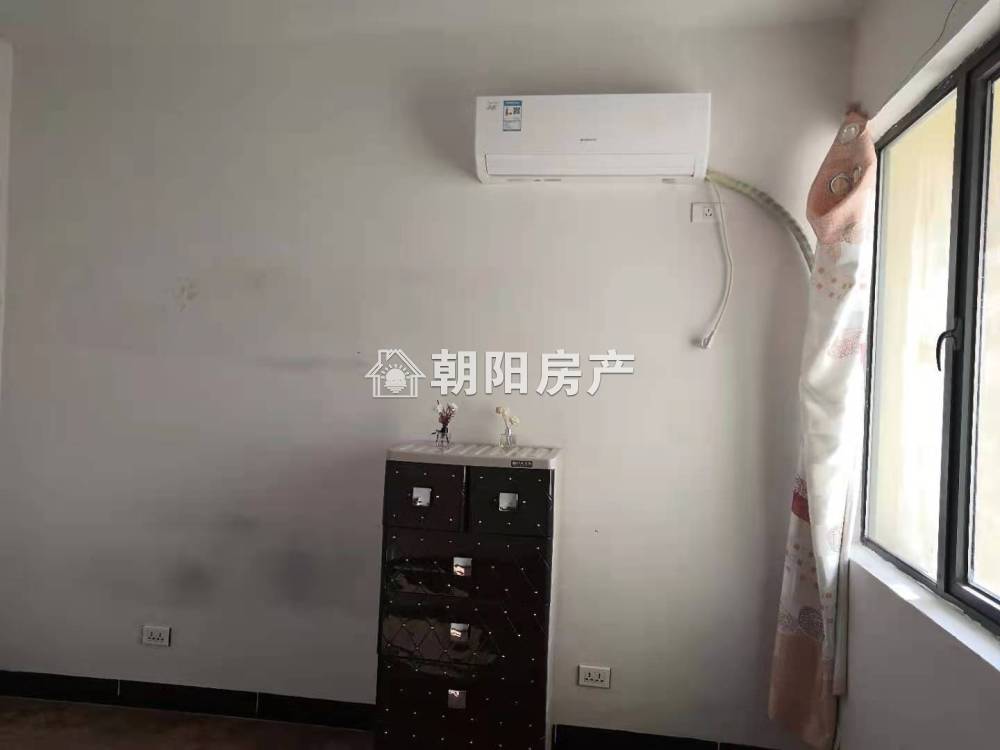 西湖春天 146平 朝南三居双卫 环境好 配套齐全