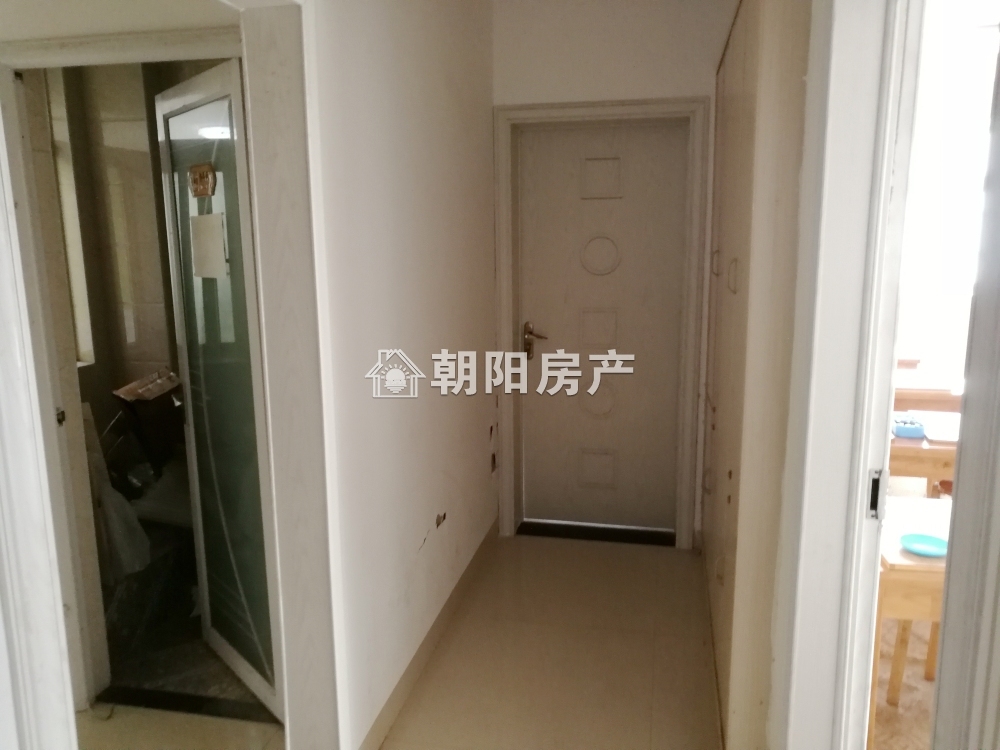 龙泉御景 68平 南向一室两厅 满两年 采光好