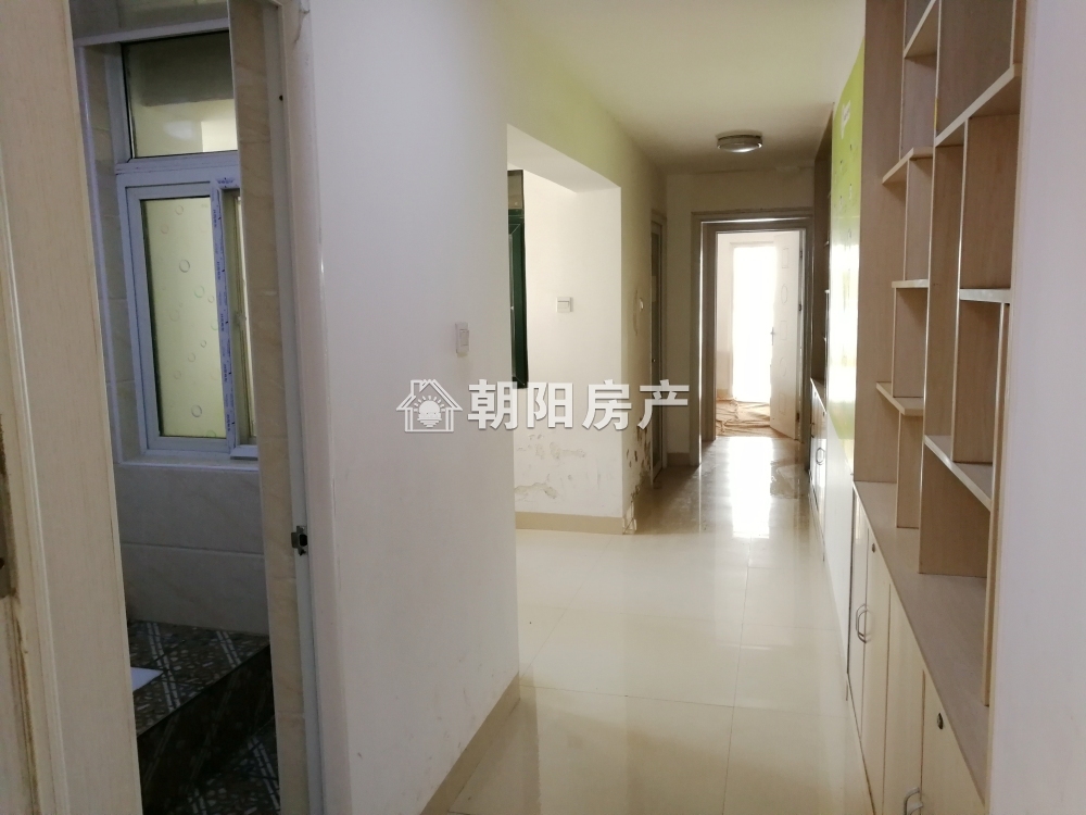 龙泉御景 68平 南向一室两厅 满两年 采光好
