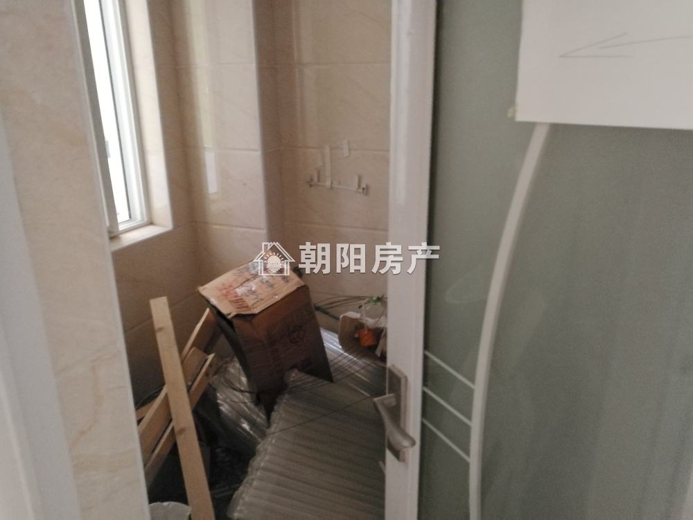 龙泉御景 68平 南向一室两厅 满两年 采光好