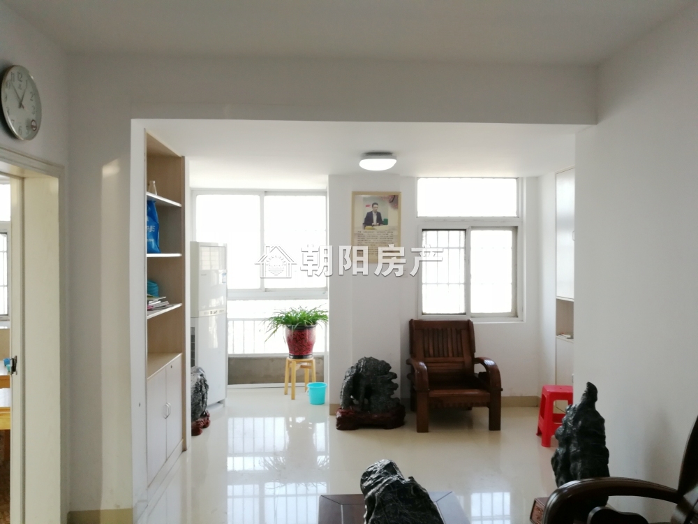 龙泉御景 116平 南向三室 满两年 简装