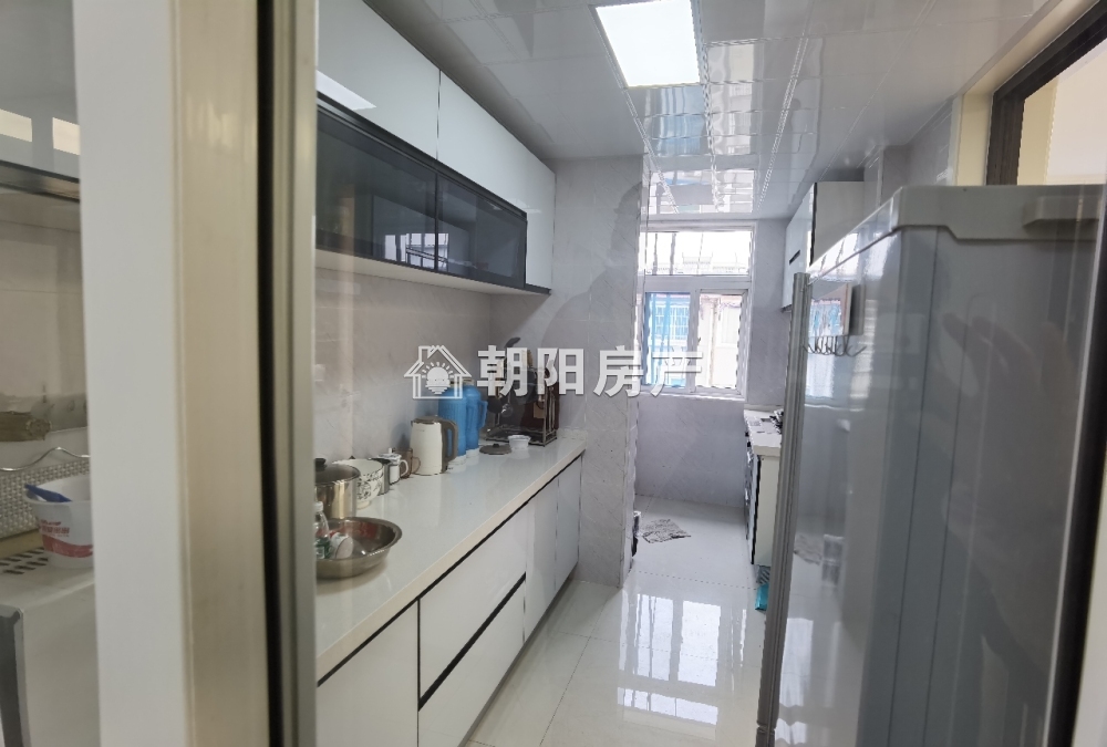 煤气公司建委小区 187平 四室三厅 学区房 精装拎包入住