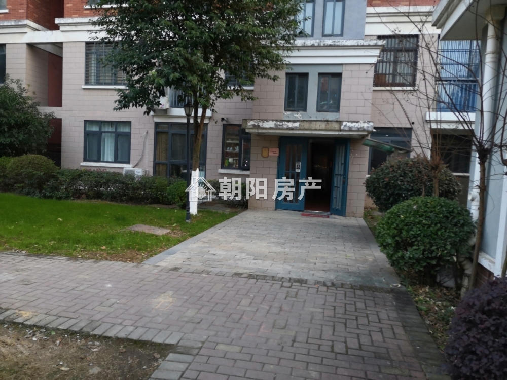 金域蓝湾 126平 南向三居 毛坯 满两年 学区房