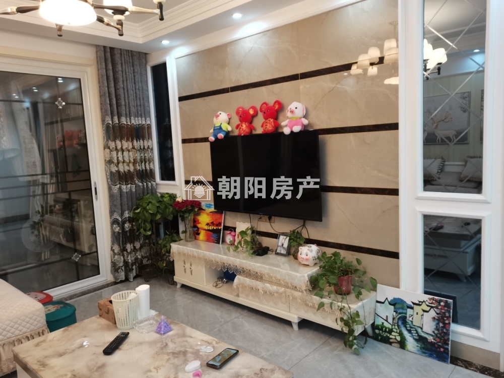 泉山湖香颂 109平 南向精装三室 学区房 环境好