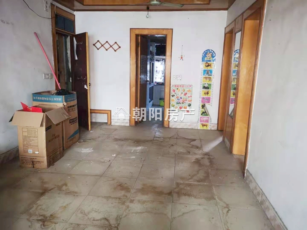 石油公司家属楼 70平 南向三室一厅 满两年 学区房 免税