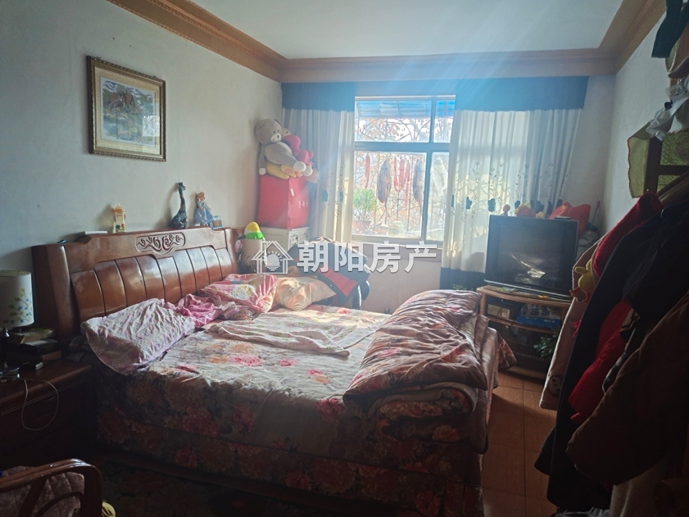 田一幼综合楼 82平 南向三居 满两年 交通便利