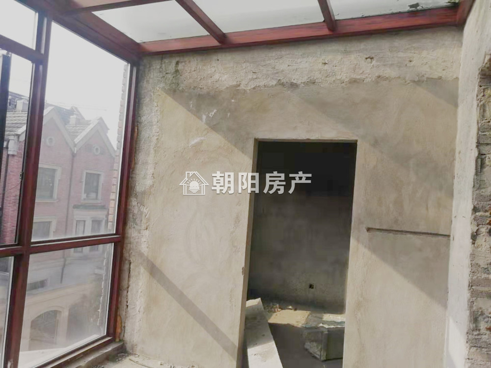 嶺秀山南 359平 纯别墅五室四卫 满两年 英式建筑 随时看房