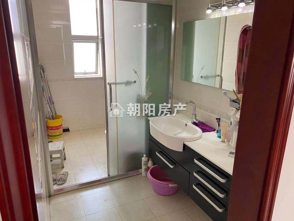 双子星座 115平 南向三室二厅 精装高楼层 交通便利