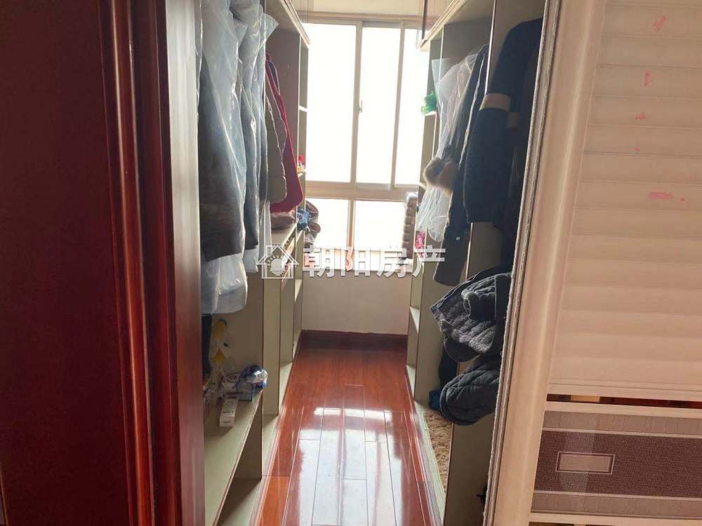 双子星座 115平 南向三室二厅 精装高楼层 交通便利