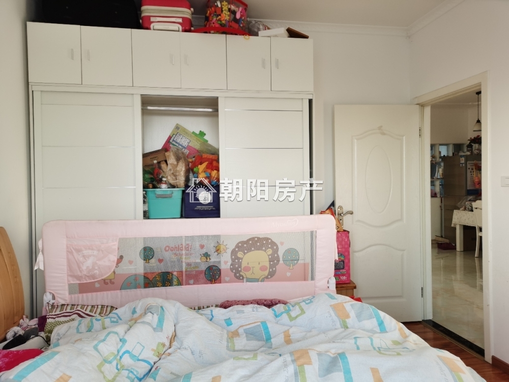 宏学雅居 107平 精装三室 学区交通便利 满两年