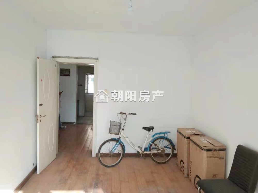 商贸文化广场 152平 南向大三居 学区房 满两年