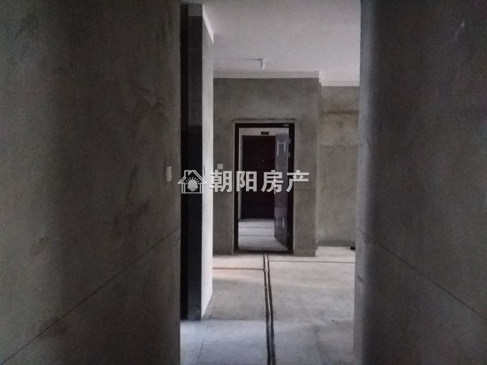 南山里四室两厅毛坯洋房吉房出售