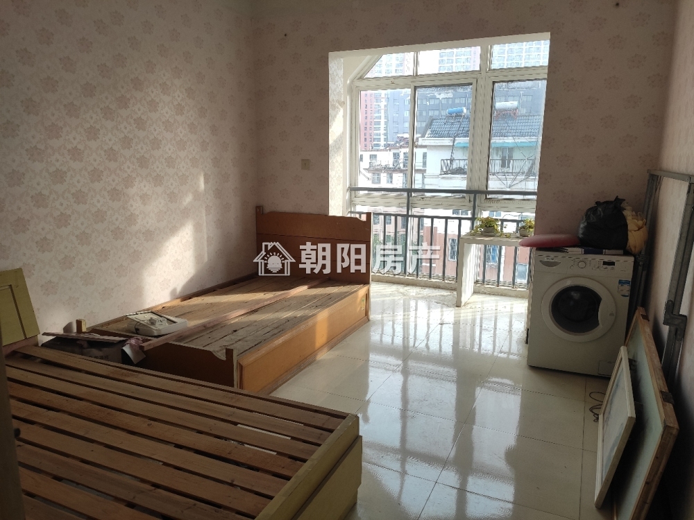 前锋新村 136平 南向精装三室 2564元/平 满两年