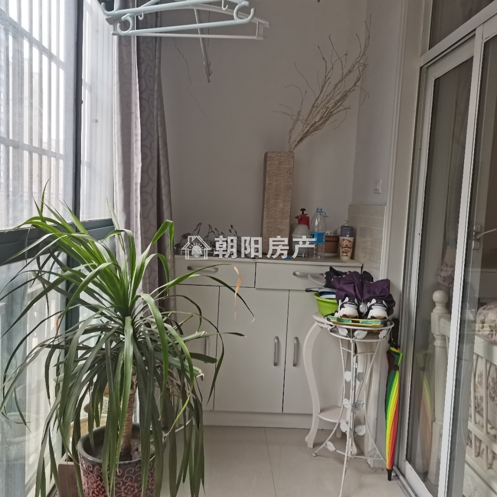幸福时光 126平 精装南向大三居 满两年 高楼层视野好