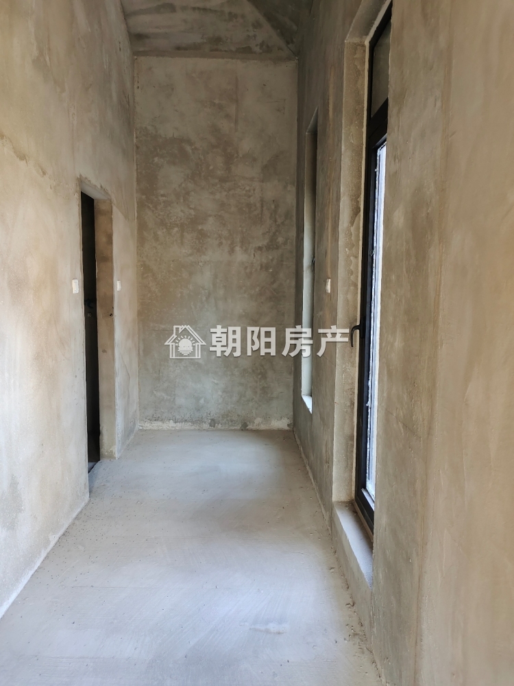 泉山湖溪谷别墅 253平 5室3厅4卫 采光好 环境好 随时看房