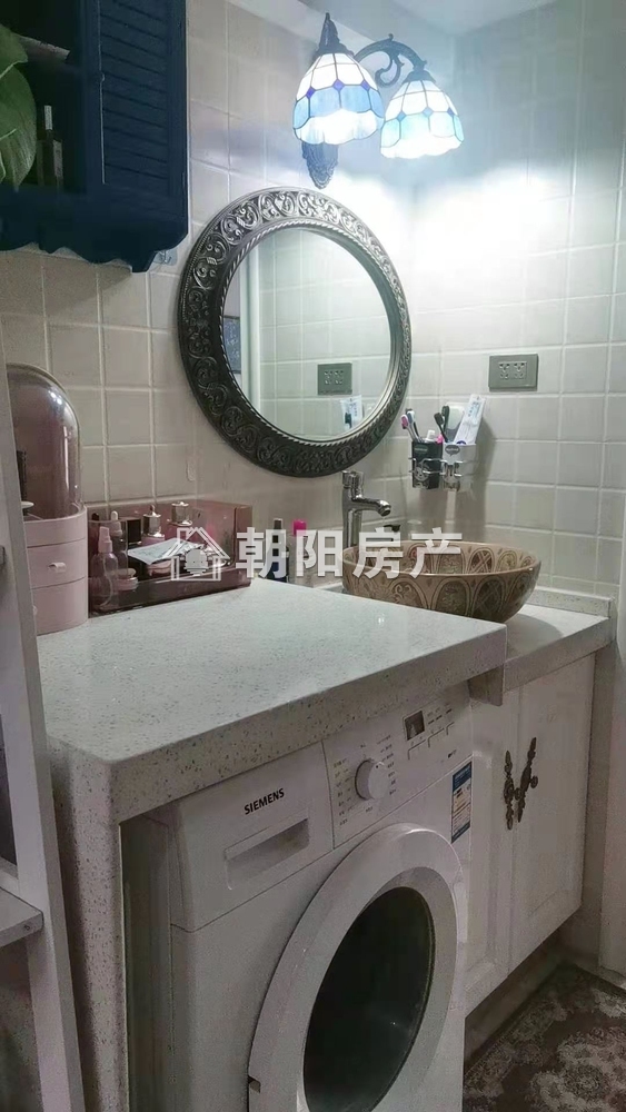 金地华府 70平 精装南向三居 交通便利 学区房