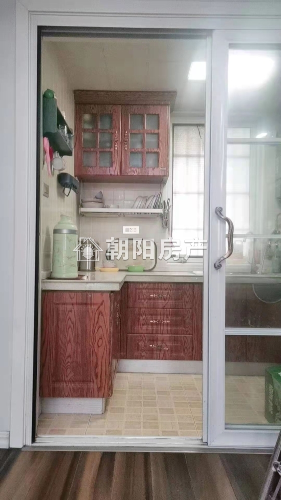 金地华府 70平 精装南向三居 交通便利 学区房