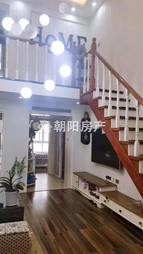 金地华府 70平 精装南向三居 交通便利 学区房