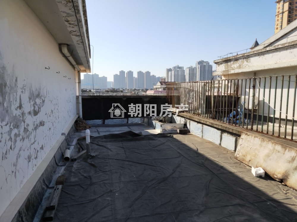 海达花园 131平 朝南三室精装 2131元/平 交通便利 学区房
