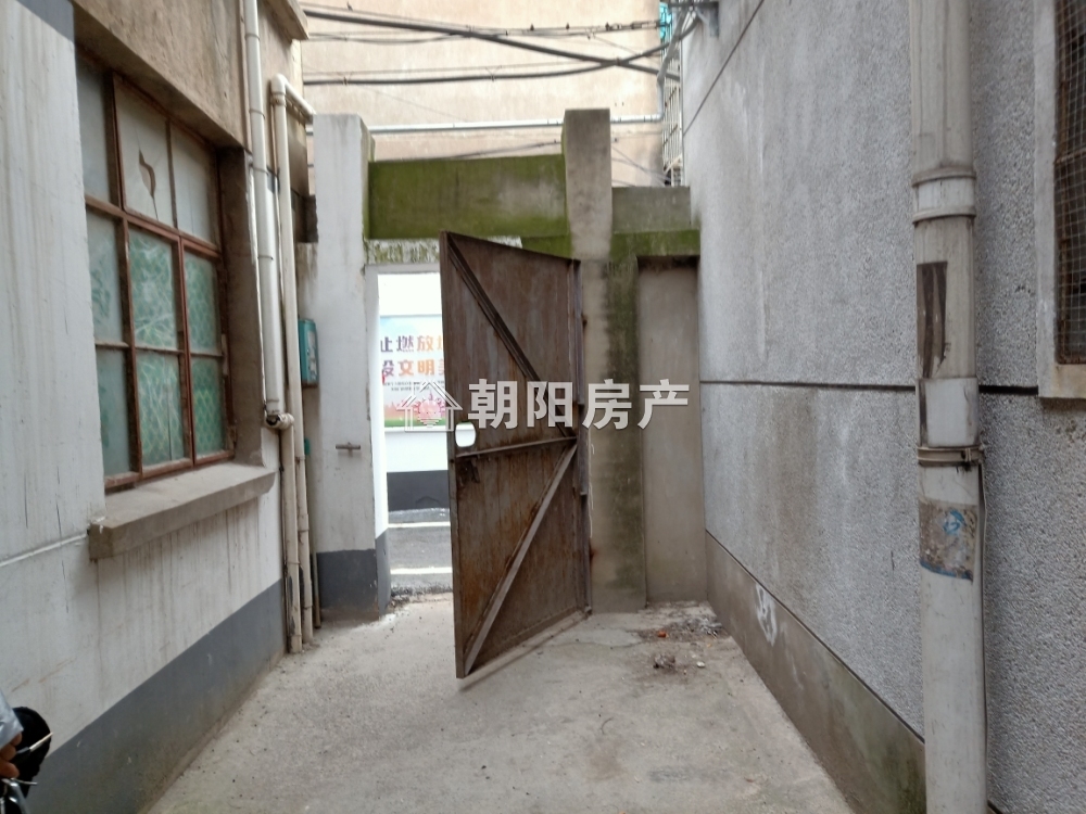 园南社区自建楼 75平 朝南两室一厅 满两年 交通便利 学区房
