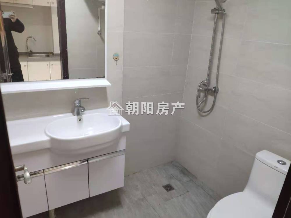 中环158 47平 精装一室一厅 满两年 学区房