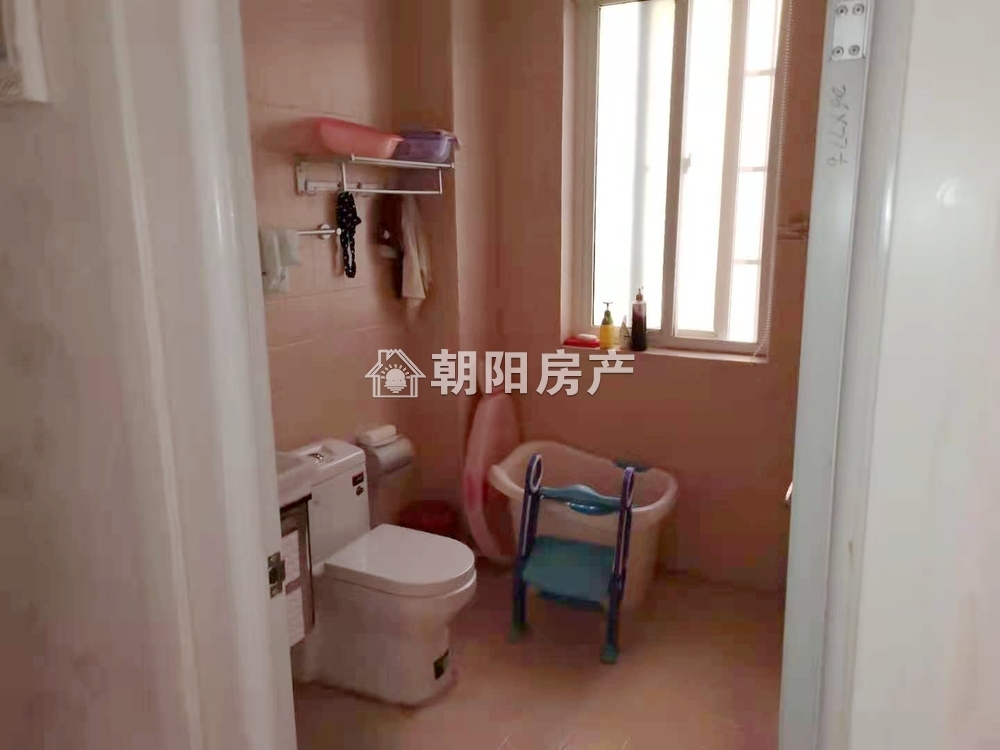银鹭万树城 118平 南向精装三居 满两年 学区房 交通便利