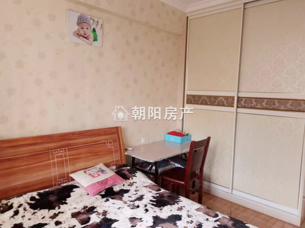 银鹭万树城 118平 南向精装三居 满两年 学区房 交通便利