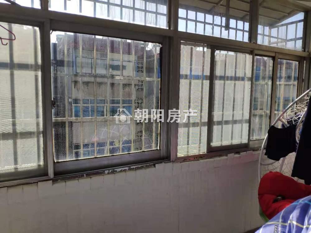 陈岗小院 93平 南向三居 免税 1290元/平 简装