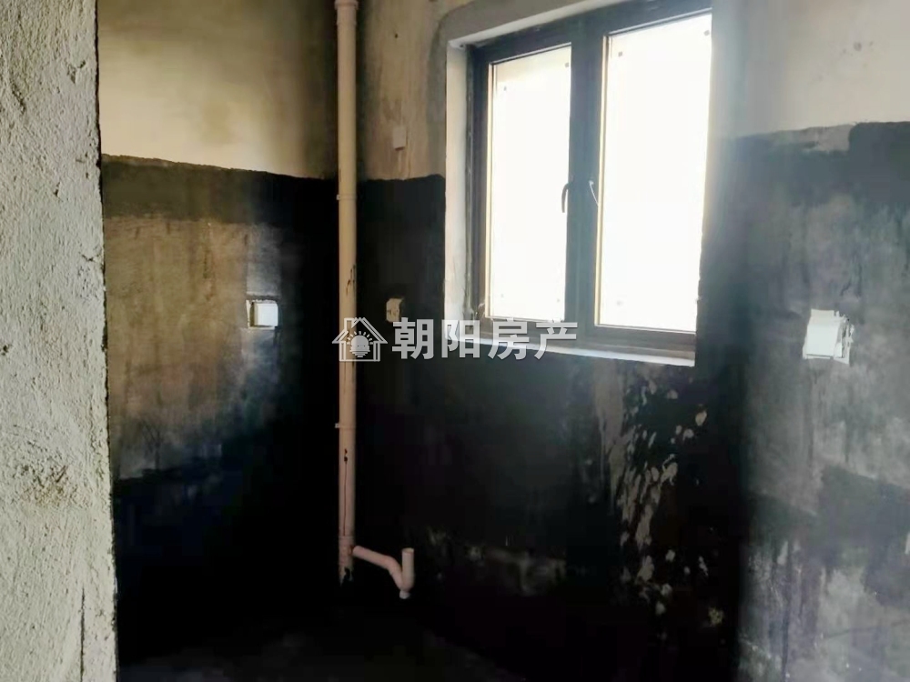 东方蓝海 135平 南向三室洋房 交通便利 学区房