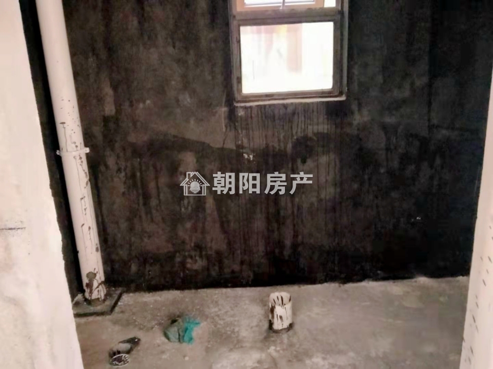 东方蓝海 135平 南向三室洋房 交通便利 学区房