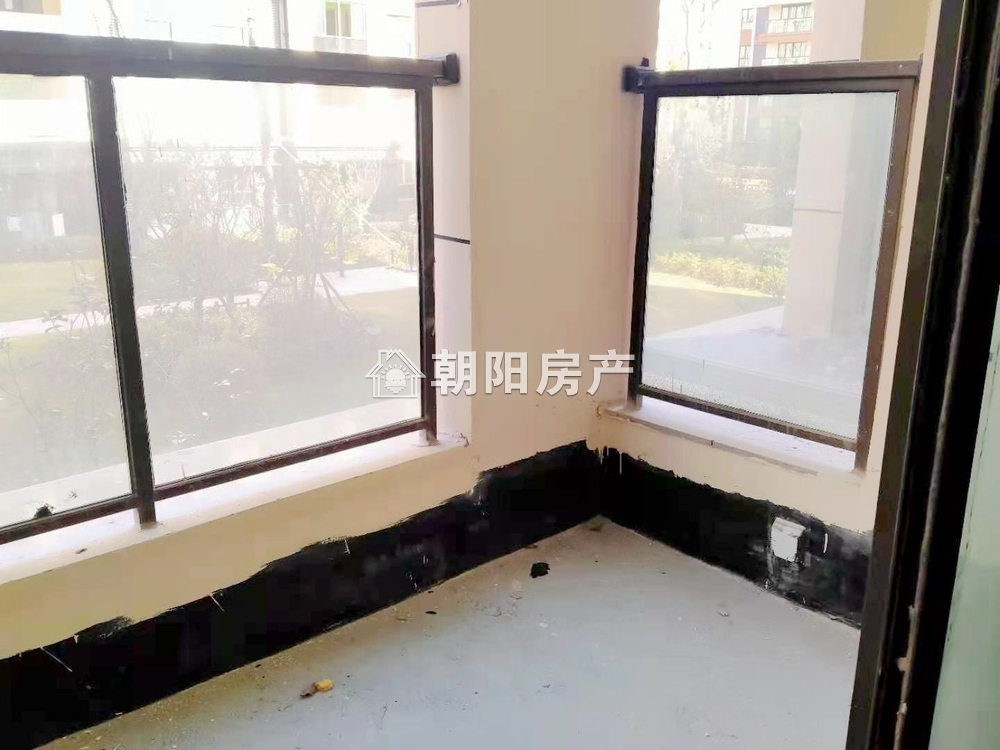 东方蓝海 135平 南向三室洋房 交通便利 学区房