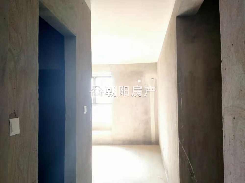 东方蓝海 135平 南向三室洋房 交通便利 学区房
