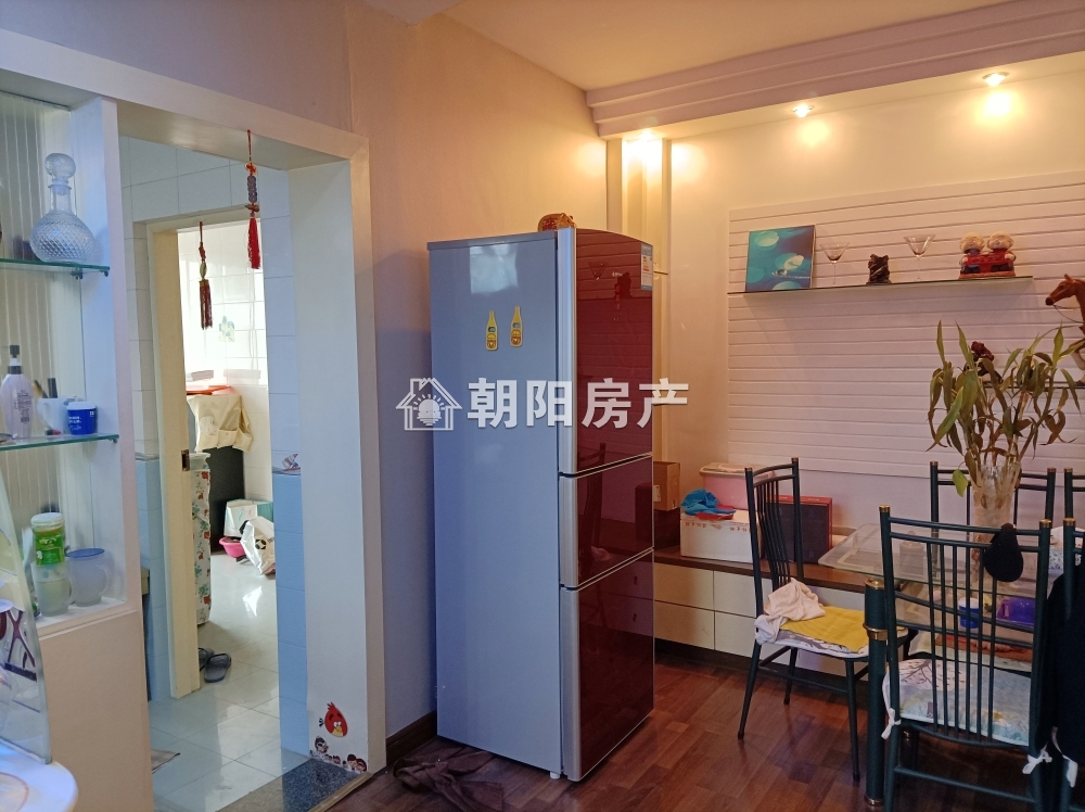 广场小区 90平 南向两居 学区房 满两年 采光好