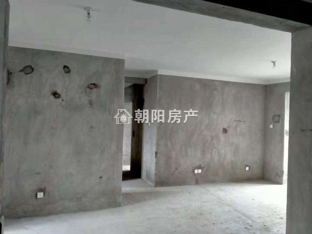 东昌庭院 120平 南向四室毛坯 学区房 交通便利