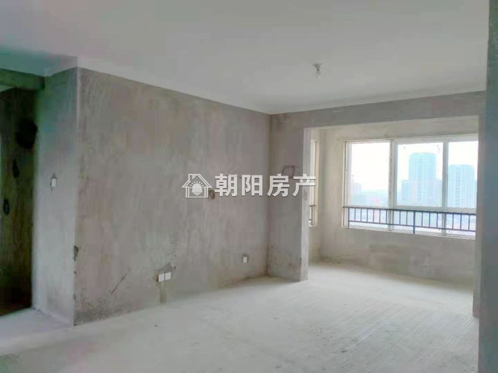 东昌庭院 120平 南向四室毛坯 学区房 交通便利