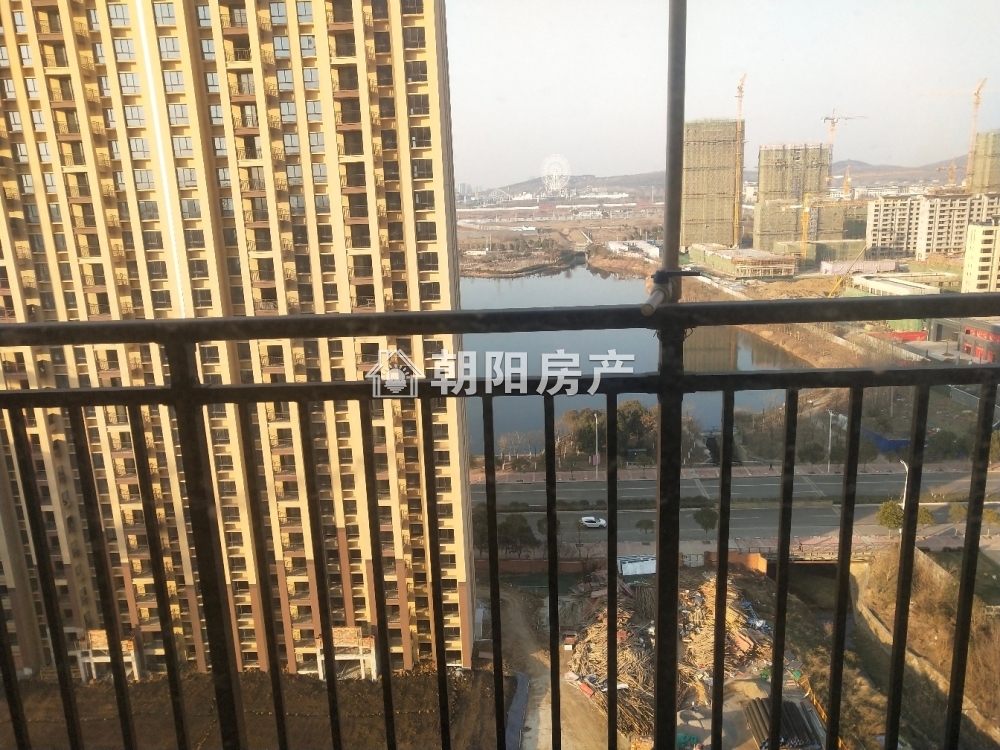 山南壹号 118平 南向三室二厅 学区房 交通便利