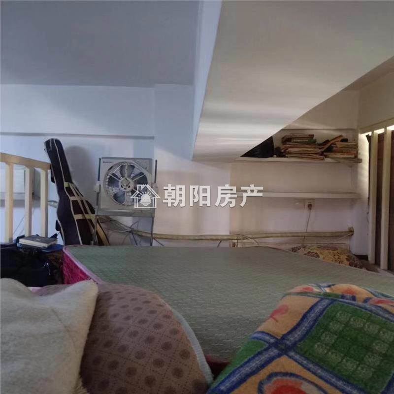 金龙门公寓 43平 精装一室 满两年 龙湖公园旁