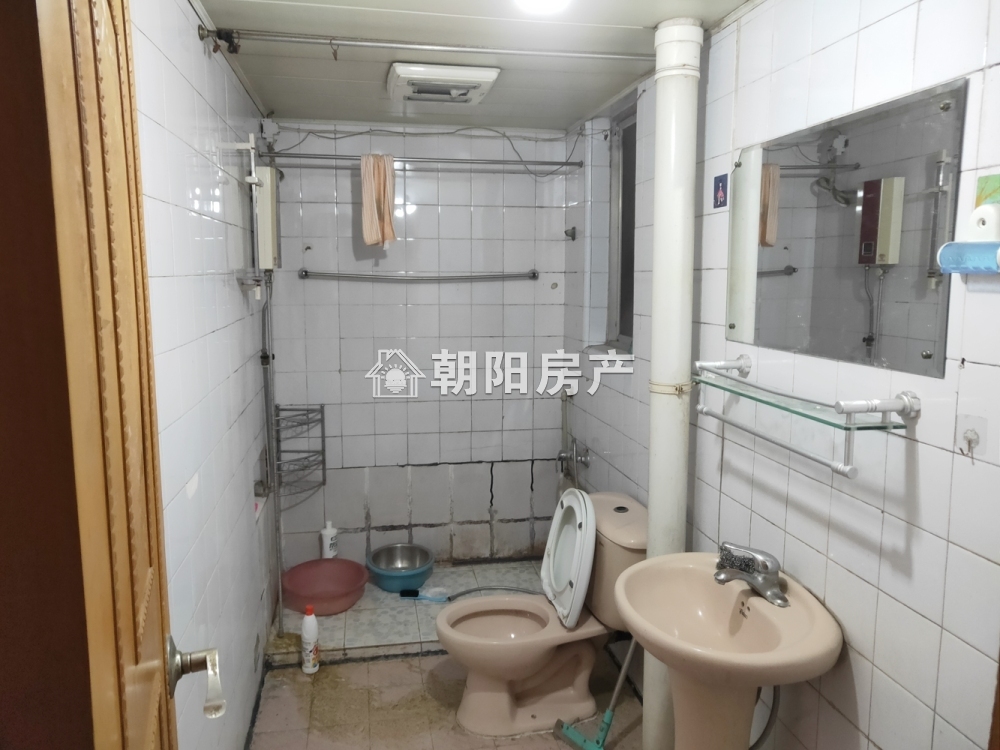 老一处 75平 南向两室 普装 交通便利 随时看房