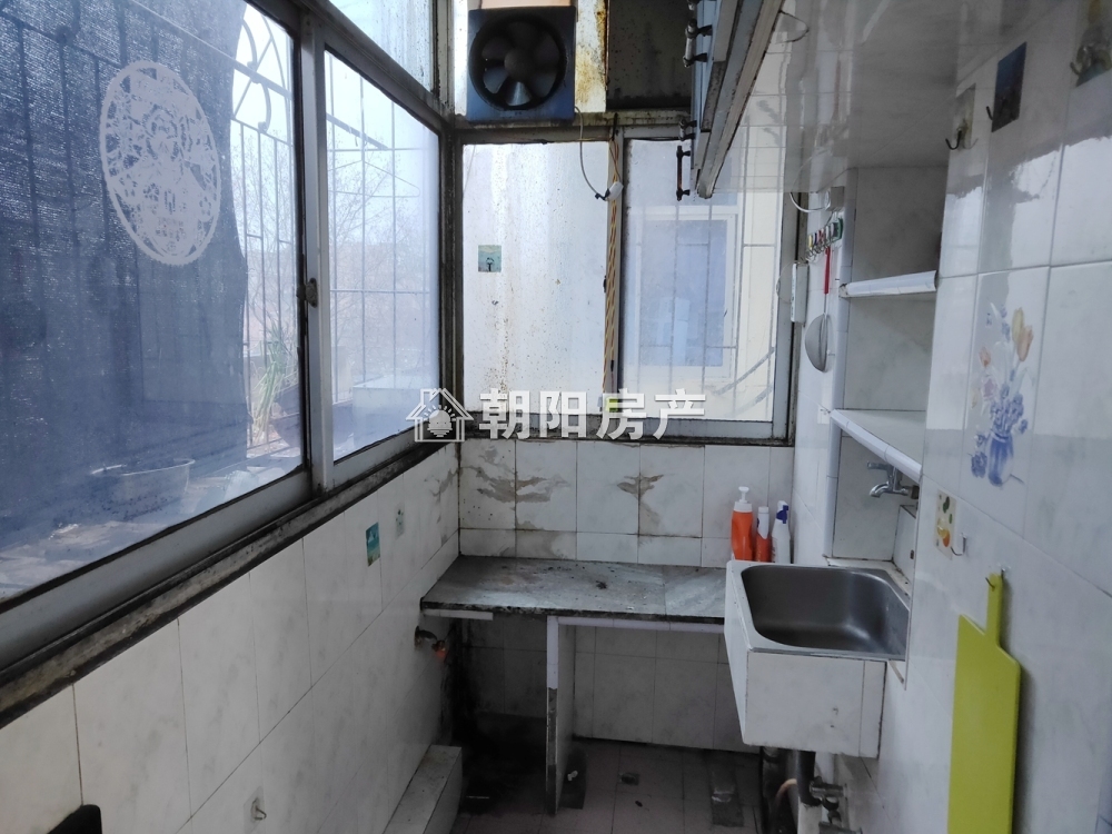 老一处 75平 南向两室 普装 交通便利 随时看房
