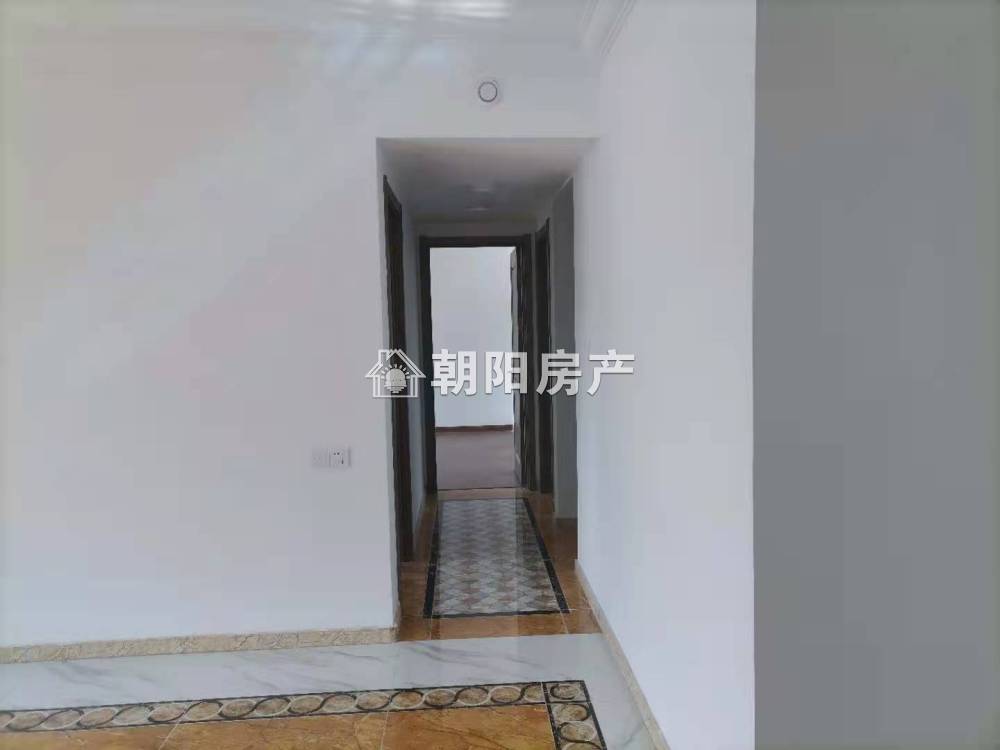 碧桂园4室2厅精装出售 送车位