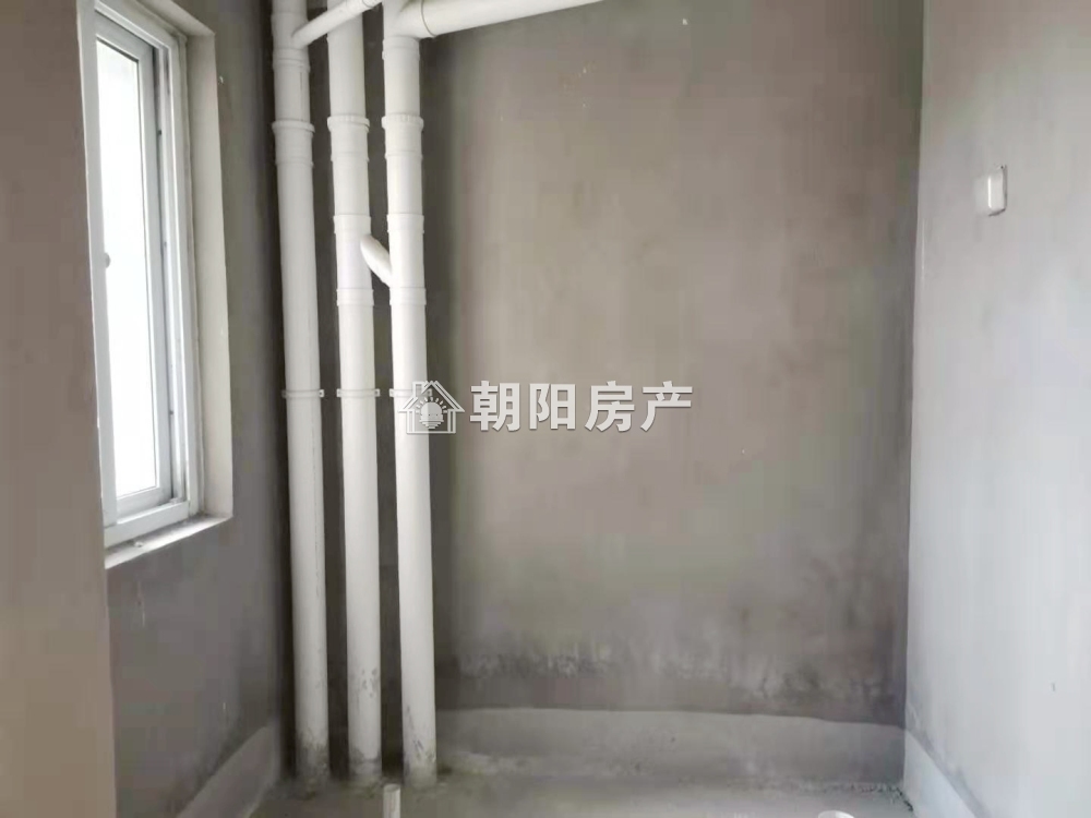 顺发泽润园 131平 南向三居两卫 满两年 交通便利