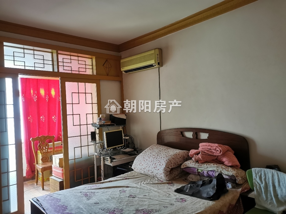 医药公司家属楼 95平 三室两厅 学区房 交通便利 采光好